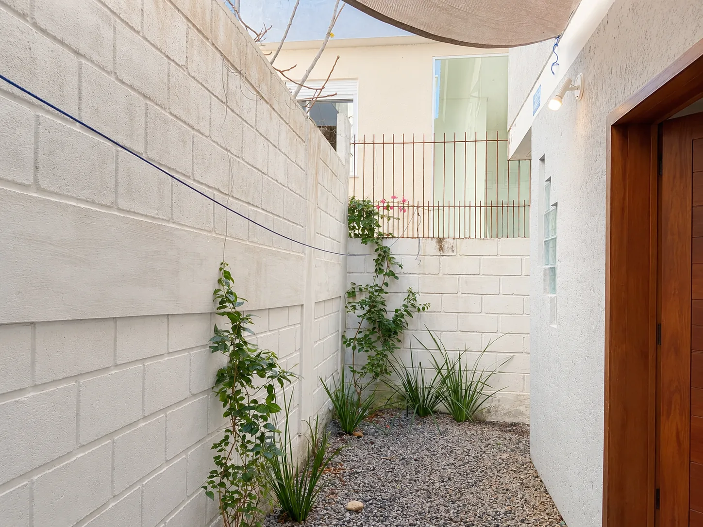 Lateral da casa